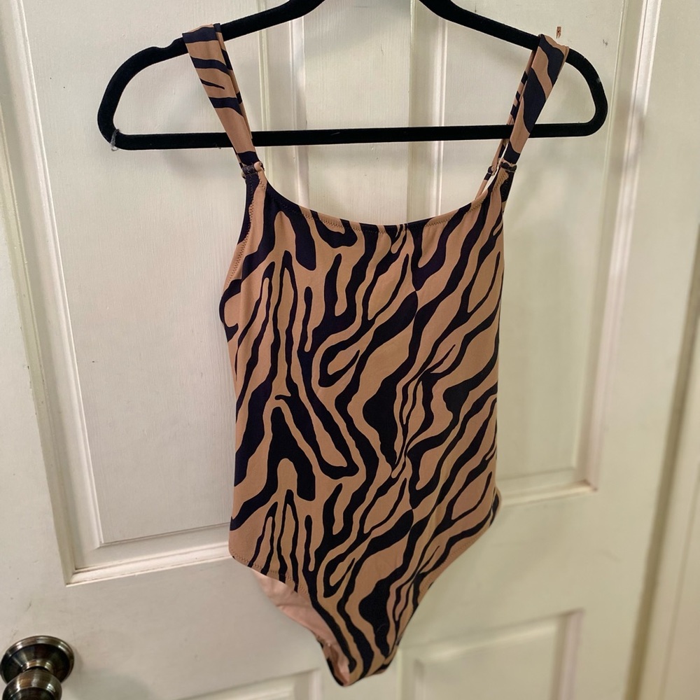 ✨J. Crew Tiger Animal Print One Piece Bathing Suit / Swimsuit - Excellent Cond